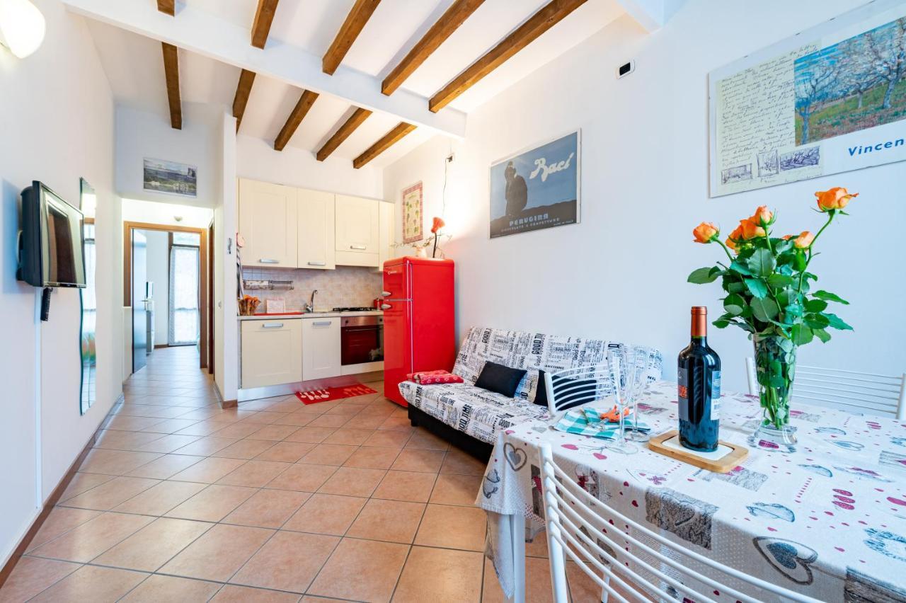 Parma Historic Center Apartment 7Min From Duomo Exterior foto